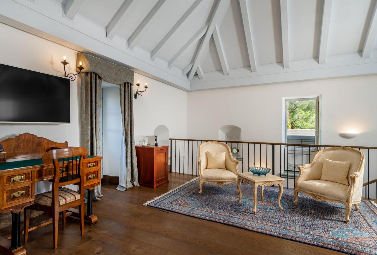 Heritage Martinis Marchi Hotel